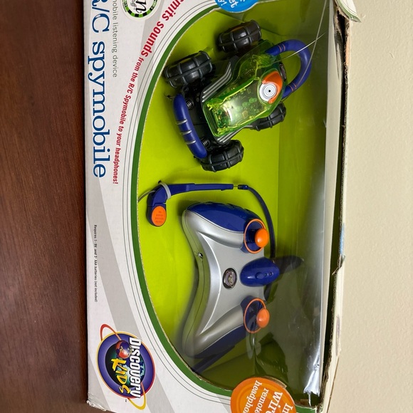 Discovery Kids R/C Spy Mobile 2004 Edition New Old Stock Box Collectible - Picture 2 of 12